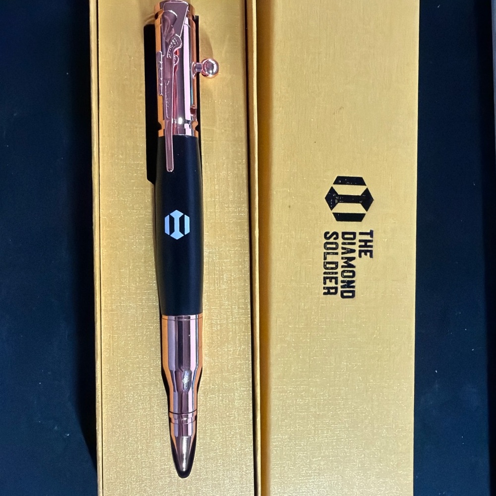The Diamond Soldier Black and Gold Pen